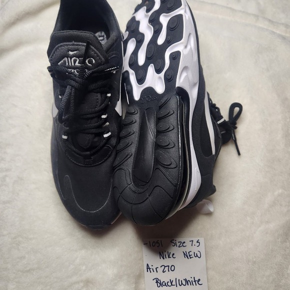 Nike Air Max 270 - Picture 5 of 5